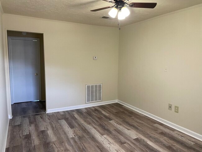 Building Photo - 7030 Mynah Bird Ln