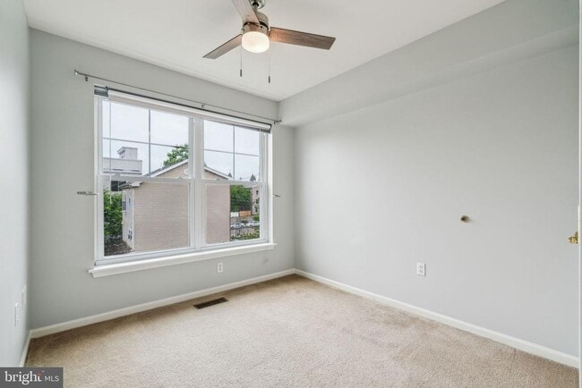 Building Photo - 1303 N 7th St