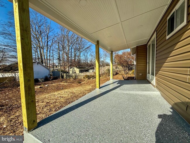 Building Photo - 504 Crisfield Rd