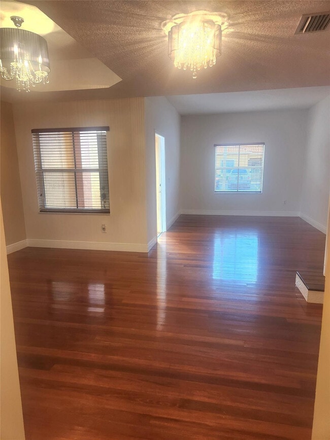 Building Photo - 4915 Tradewinds Ter