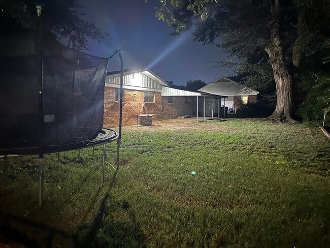 Building Photo - 2869 Knightway Cove