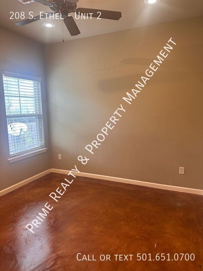 Building Photo - 208 S. Ethel-Unit 2