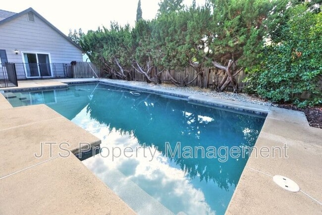 Building Photo - 9221 Rock Canyon Way