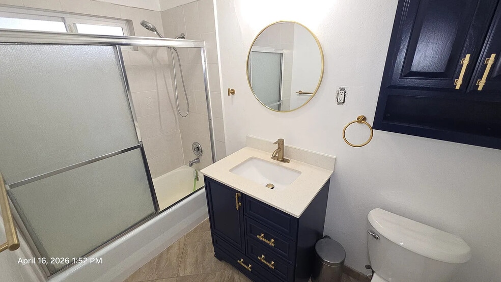 Building Photo - 4134 Fond du Lac Ave