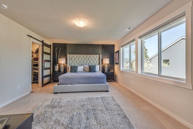 Building Photo - New 4 bedroom, 2.5 bath home in NW McMinnville