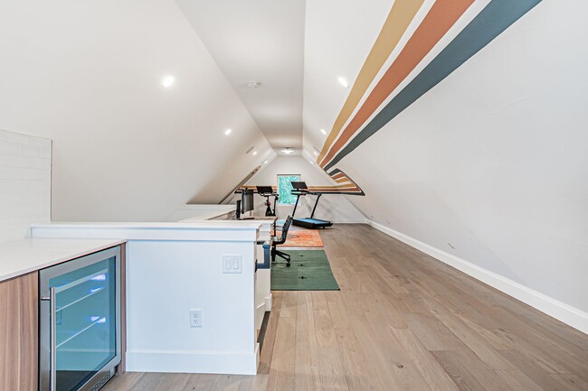 Building Photo - Luxury 3BD, 2.5BA Sloan's Lake Home with Top Floor Flex Room