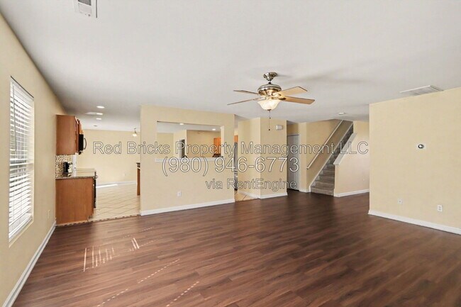Building Photo - 10805 Dry Stone Dr