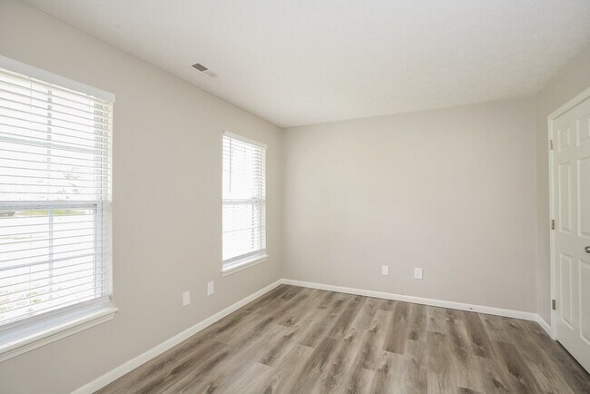 Building Photo - 1609 Orchestra Way