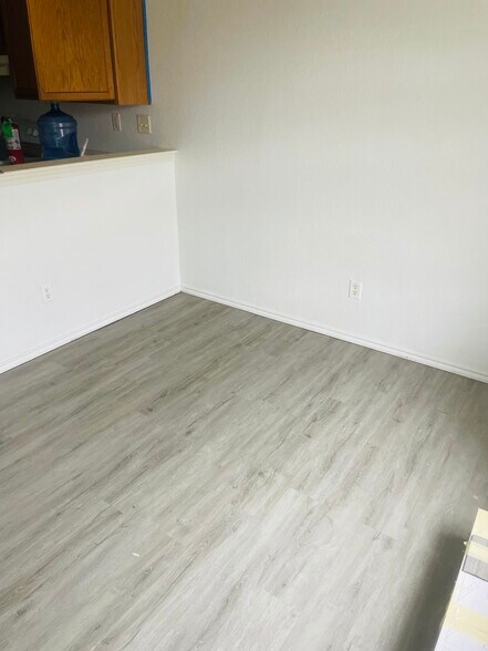 Building Photo - 2804 Cantabrian Dr
