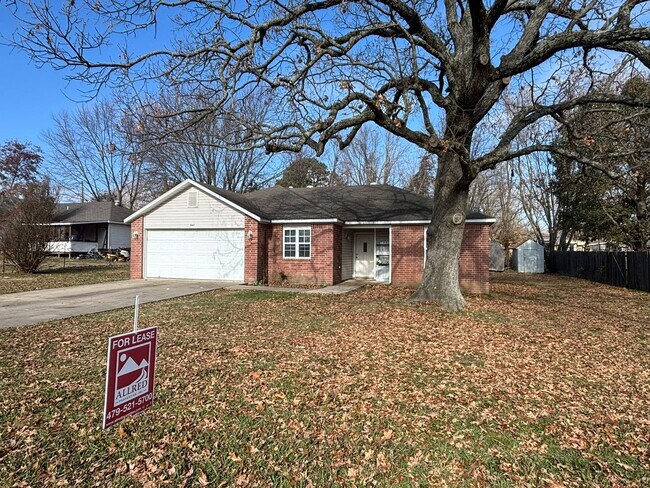 Building Photo - 3 Bedroom 2 Bathroom House for Rent in Lincoln, Arkansas!