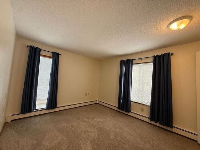 Building Photo - $1,195 | 2 Bedroom, 1 Bathroom CONDO | Designed for Ages 55+ | Pet Friendly | Available for Immed...