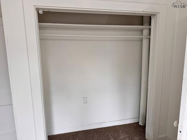 Building Photo - 2209 Talunar Ln