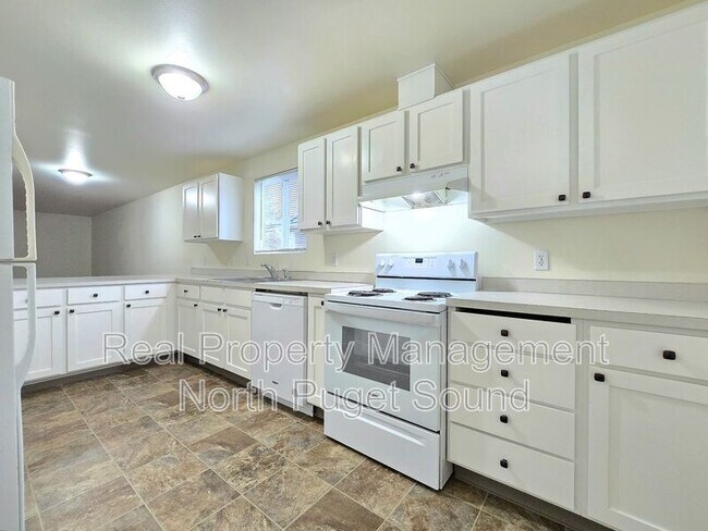 Building Photo - 4505 100th St NE