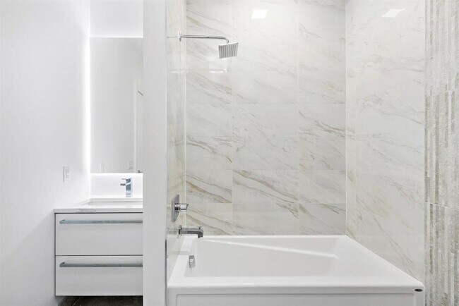 Building Photo - 148-150 70th St