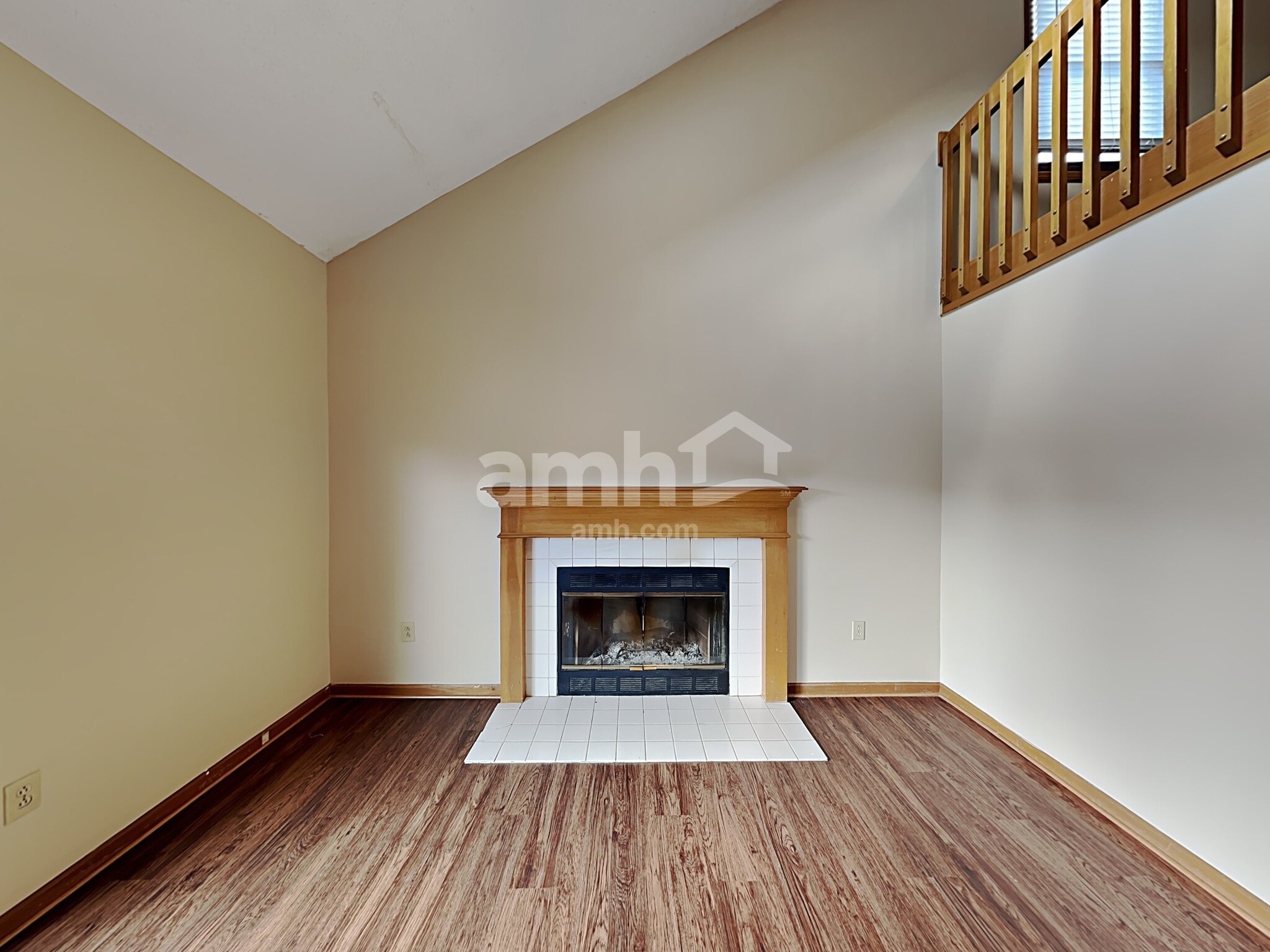 Building Photo - 105 Elmwood St