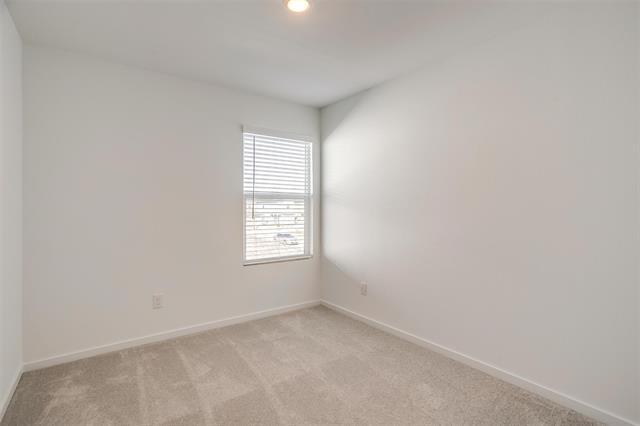 Building Photo - 12144 Thoroughbred Dr
