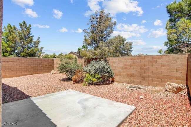 Building Photo - 5028 Nardini Ave