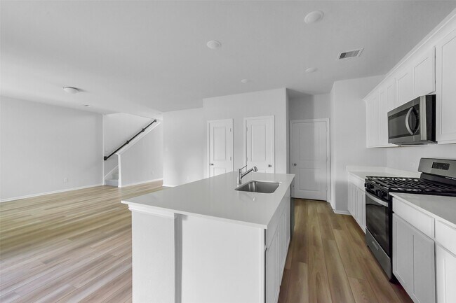 Building Photo - 1120 Novelle Bnd Dr