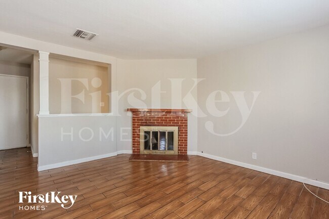 Building Photo - 1701 Sweeney Ave