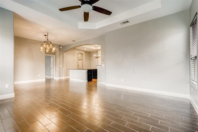 Building Photo - 6108 Sabino Dr