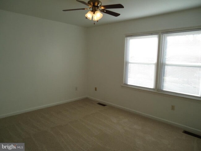 Building Photo - 515 Pleasants Dr