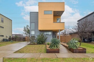 Building Photo - 6101 Toscana Ave