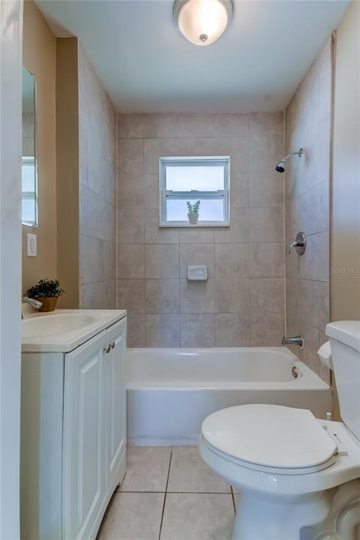 Building Photo - 1800 12th Ave S