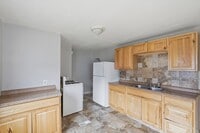 Building Photo - Swan Street Triplex