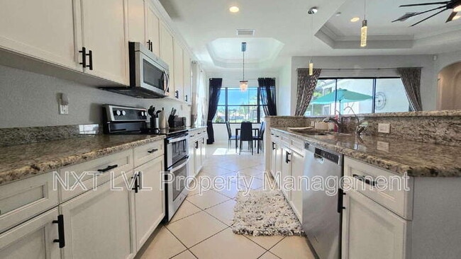 Building Photo - 1685 Serrano Cir