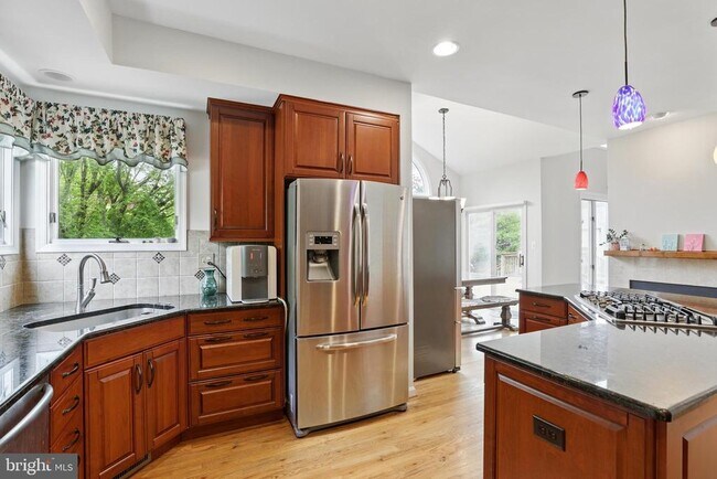 Building Photo - 2868 Pebble Beach Dr