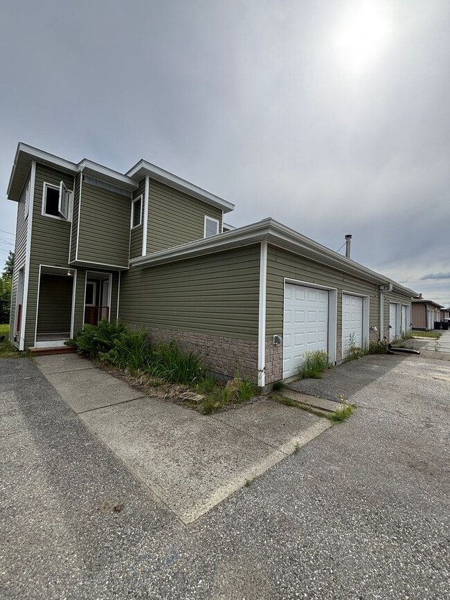 Building Photo - 2803 Wilson St