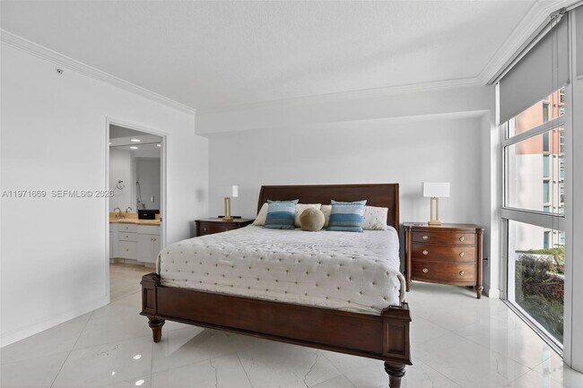 Building Photo - 3370 Hidden Bay Dr