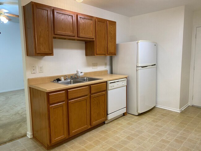 Building Photo - 1809 Liberty Hill Dr