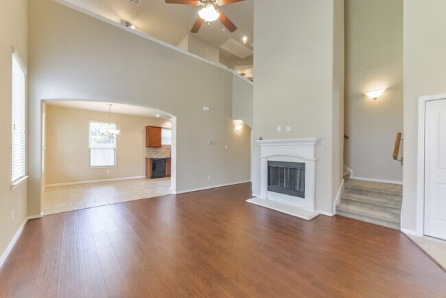 Building Photo - 25822 Zula Dr