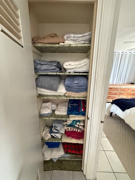 Building Photo - 23 Hibiscus Dr