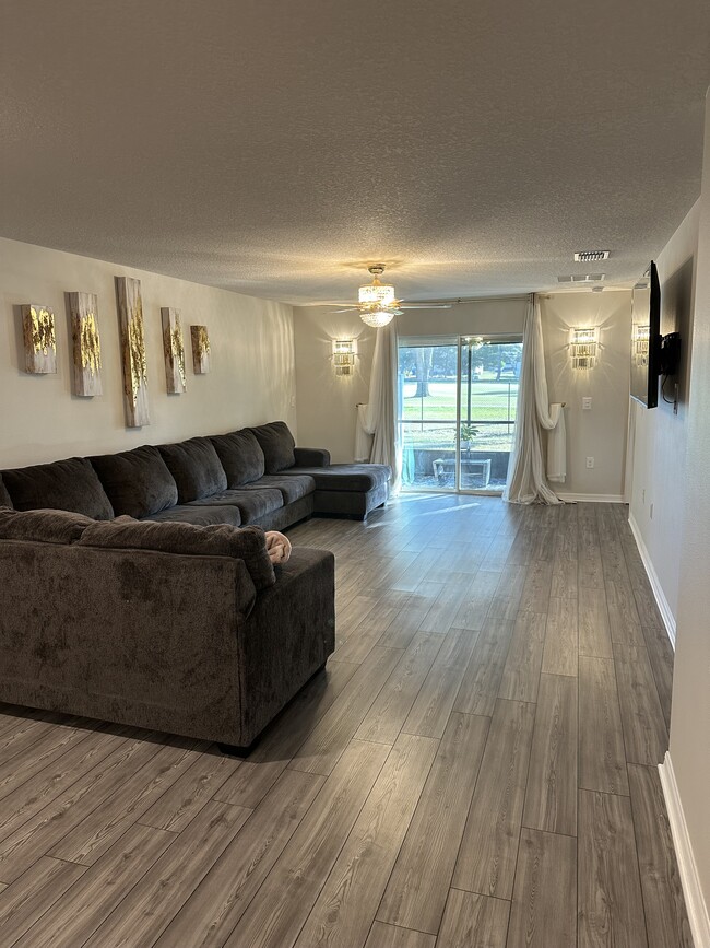 Building Photo - 8997 Southern Charm Cir