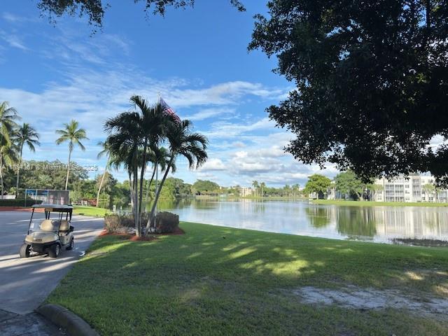 Building Photo - 9441 Live Oak Pl