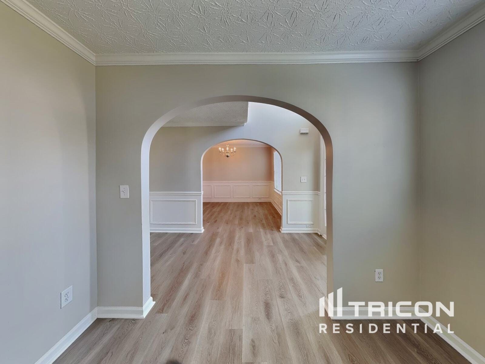 Building Photo - 1005 Ulster Ct