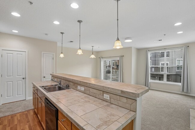 Building Photo - Dual-Suite 2BR/2.5BA Townhome-Style Condo — Gas Fireplace, Balcony & Attached Garage | Heron Cree...