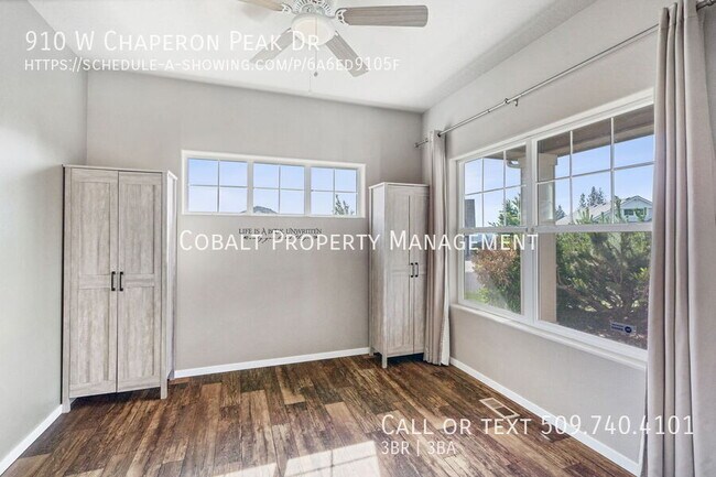 Building Photo - 910 W Chaperon Peak Dr
