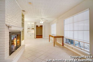 Building Photo - 8603 Derringer St