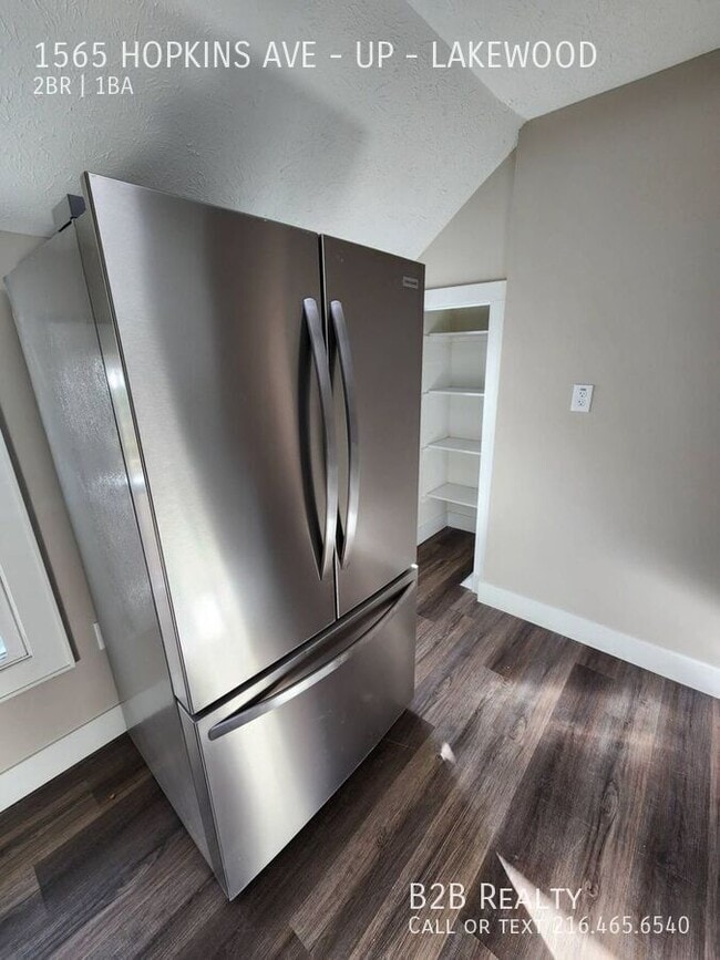 Building Photo - 1565 Hopkins Ave