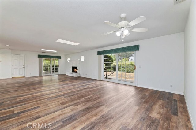 Building Photo - 15833 Ridgeway Ave