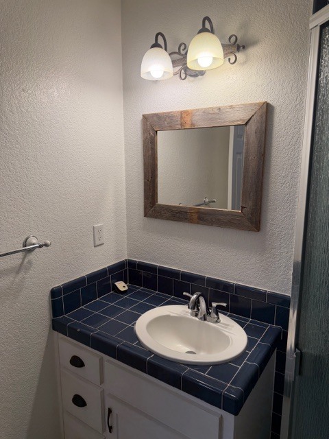 Building Photo - Manteca 4 Bedroom 3 Bathroom Home