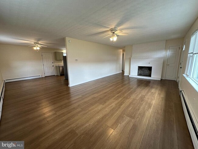 Building Photo - 623 Kriner Rd