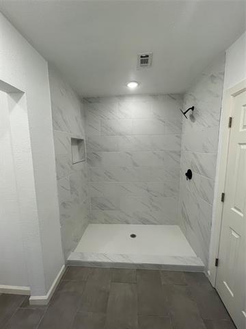 Building Photo - 607 E Monterey St