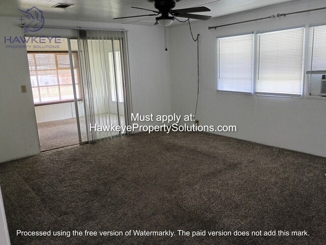 Building Photo - 435 Lazy Lake Dr W