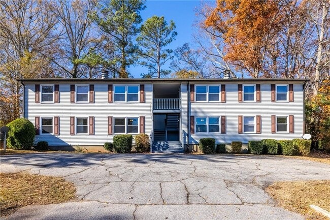 Primary Photo - 121 Mark Twain Cir