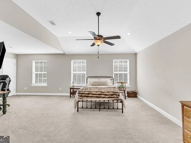 Building Photo - 732 Waterlily Ct