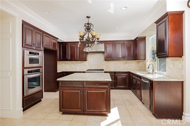 Building Photo - 51 Groveside Dr